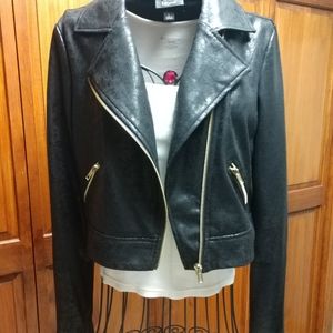 IZ Byer Cute Cropped Vegan Leather Zip Moto Jacket